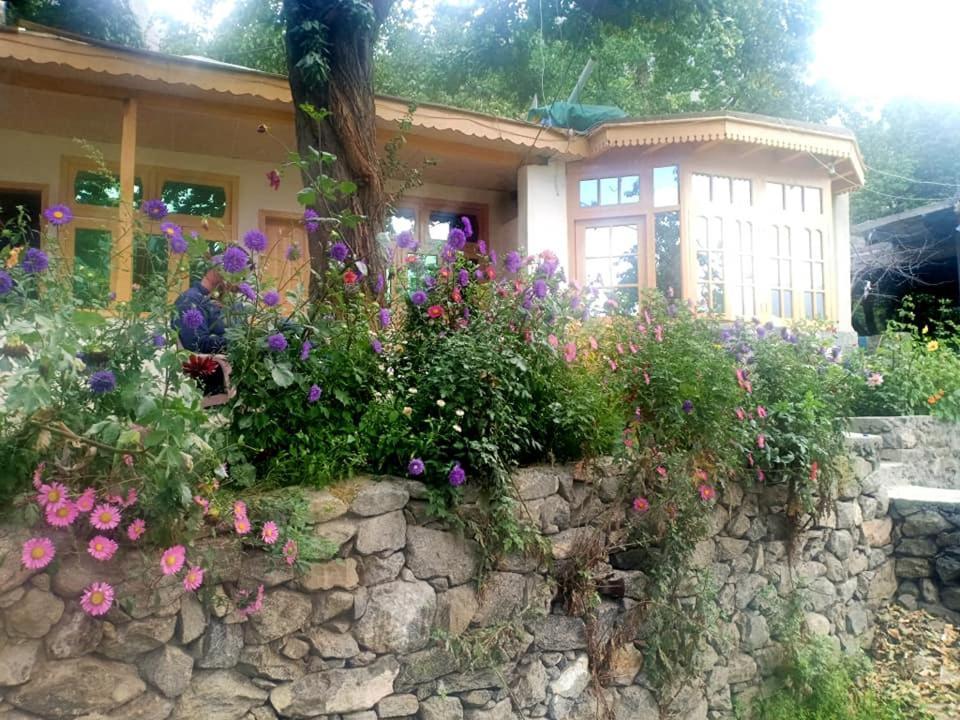 Mountain Refuge Guest House Karimabad  Exterior photo